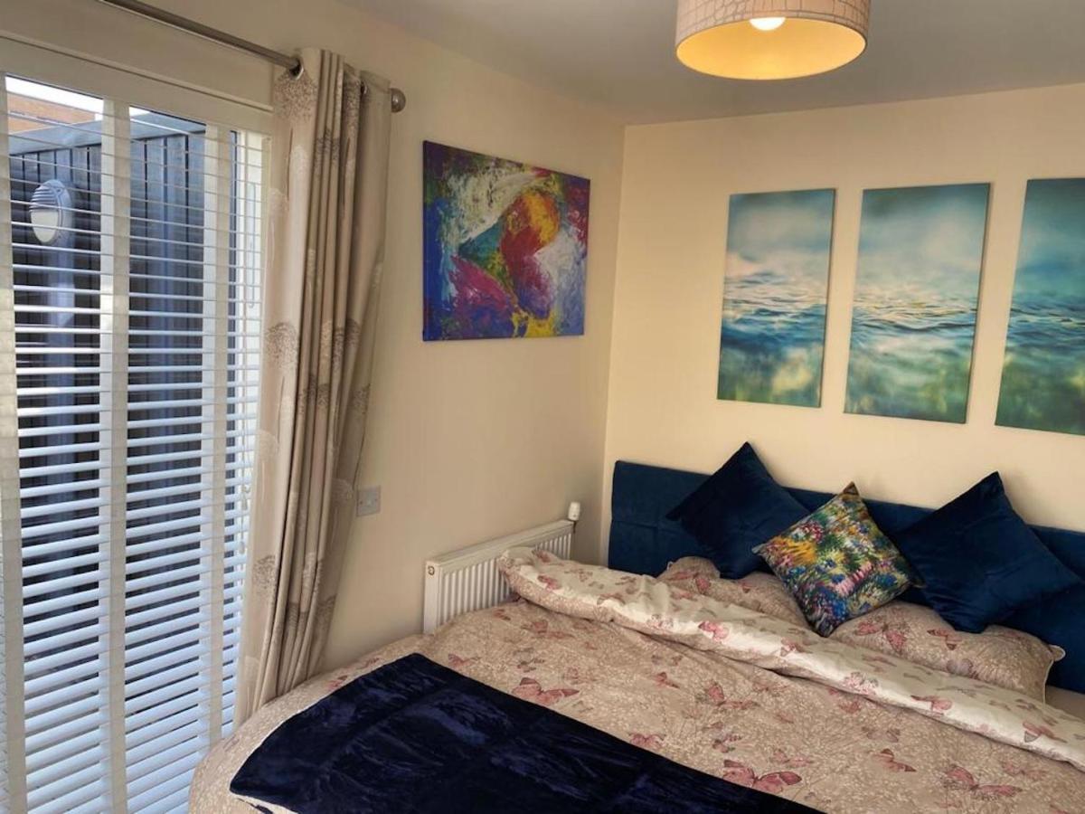 Contemporary Trumpington House: Bio-medical Campus Proximity * Cambridge (Cambridgeshire)